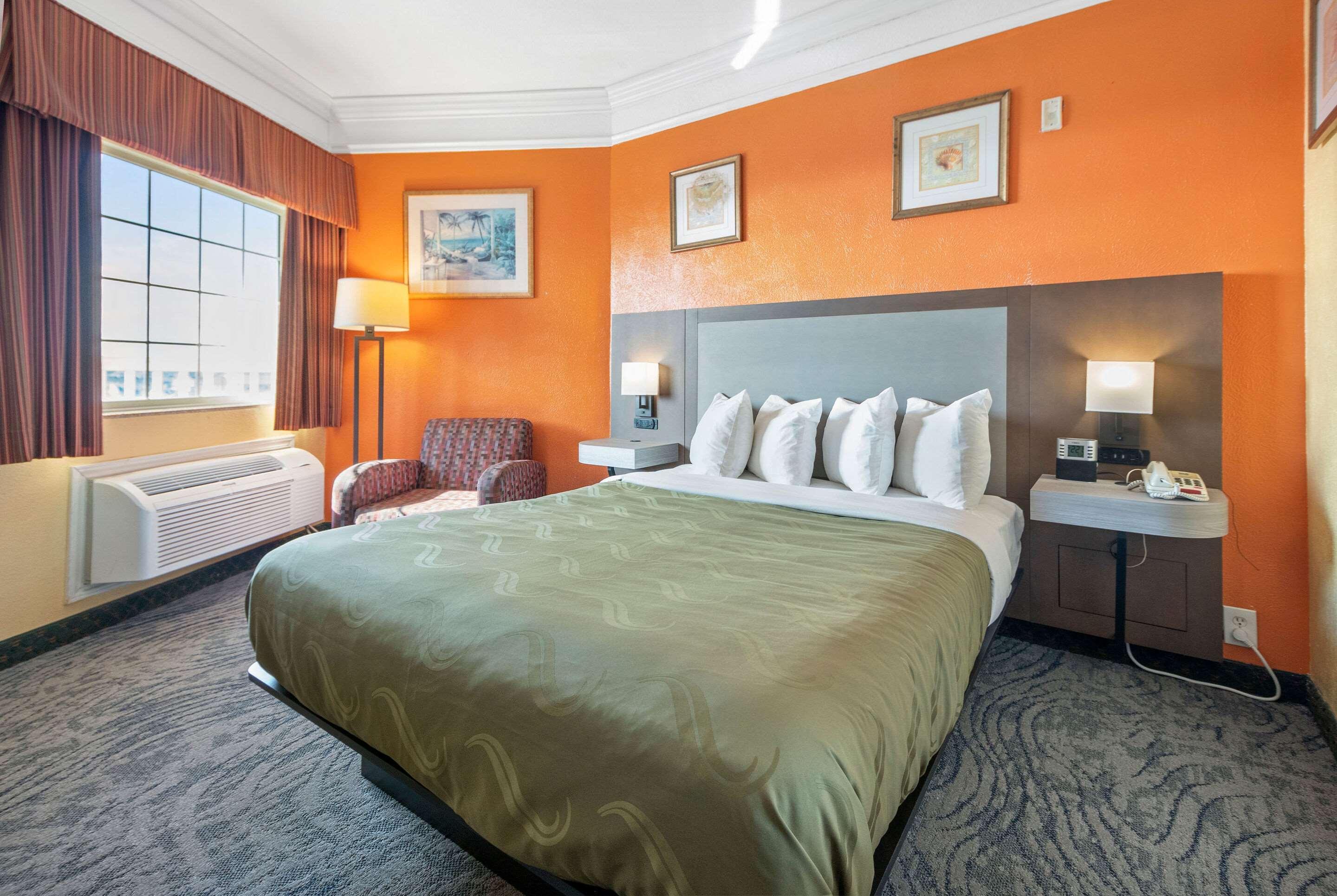 Quality Inn & Suites Galveston - Beachfront Buitenkant foto