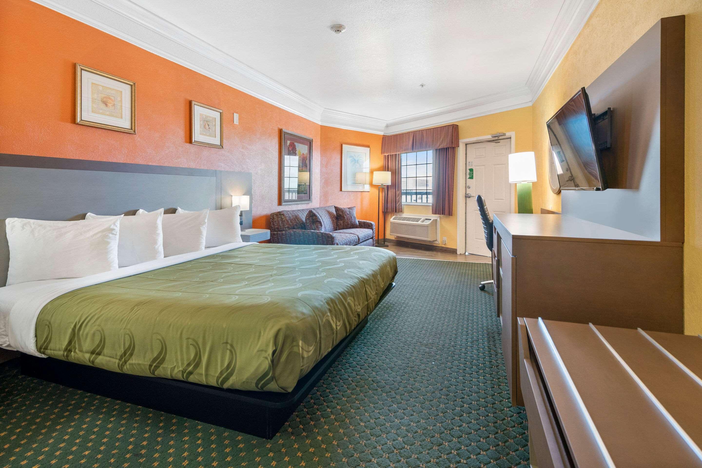 Quality Inn & Suites Galveston - Beachfront Buitenkant foto