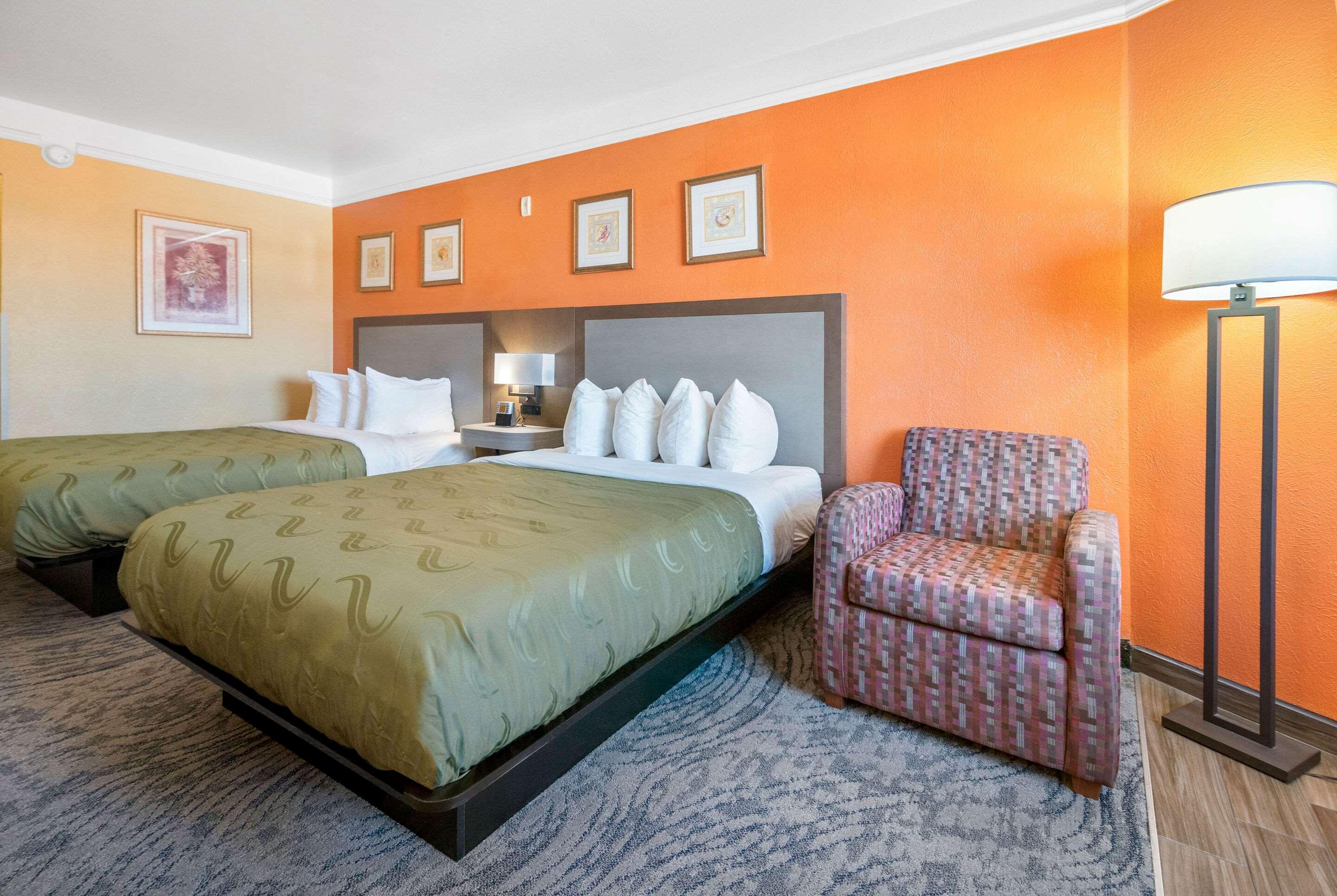 Quality Inn & Suites Galveston - Beachfront Buitenkant foto