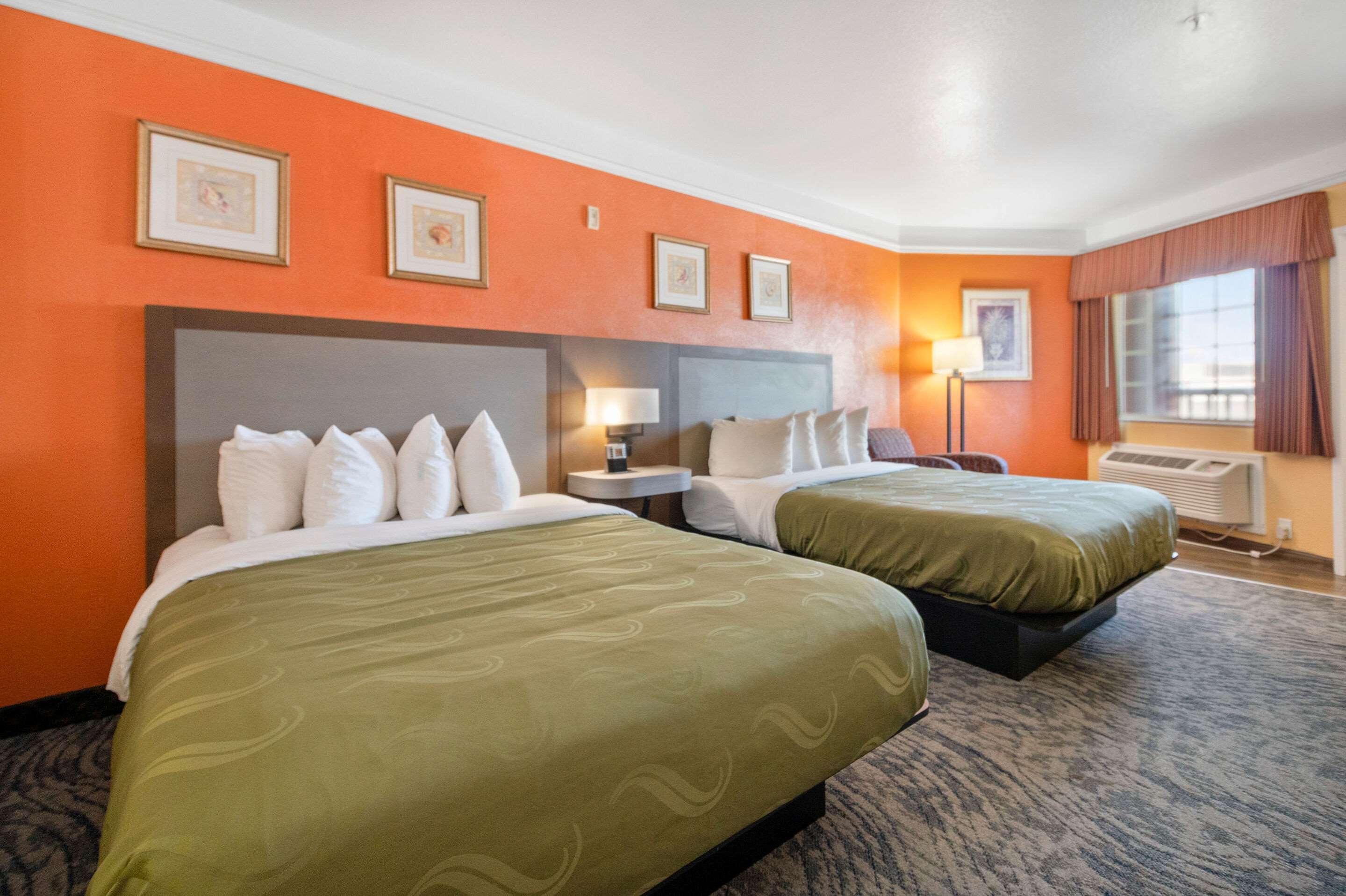 Quality Inn & Suites Galveston - Beachfront Buitenkant foto