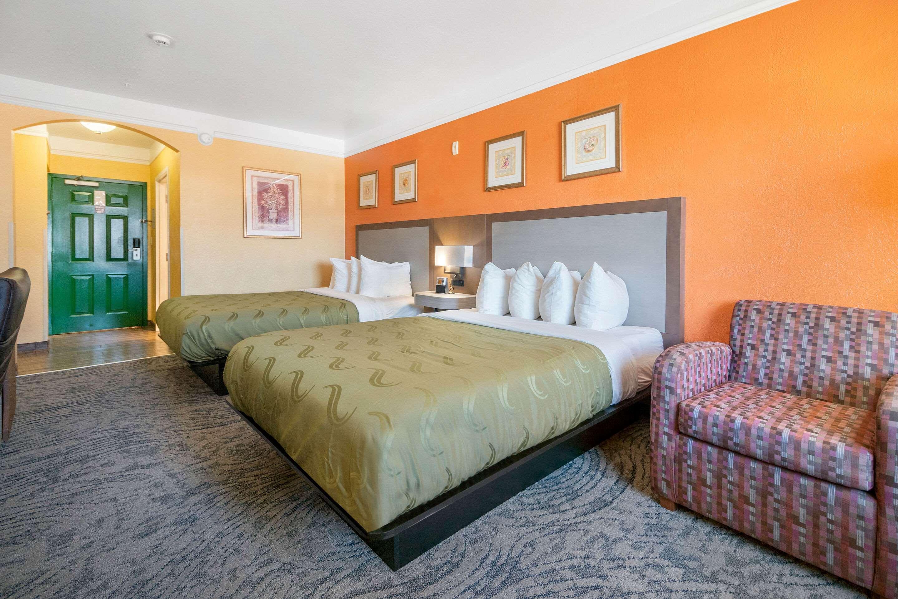 Quality Inn & Suites Galveston - Beachfront Buitenkant foto