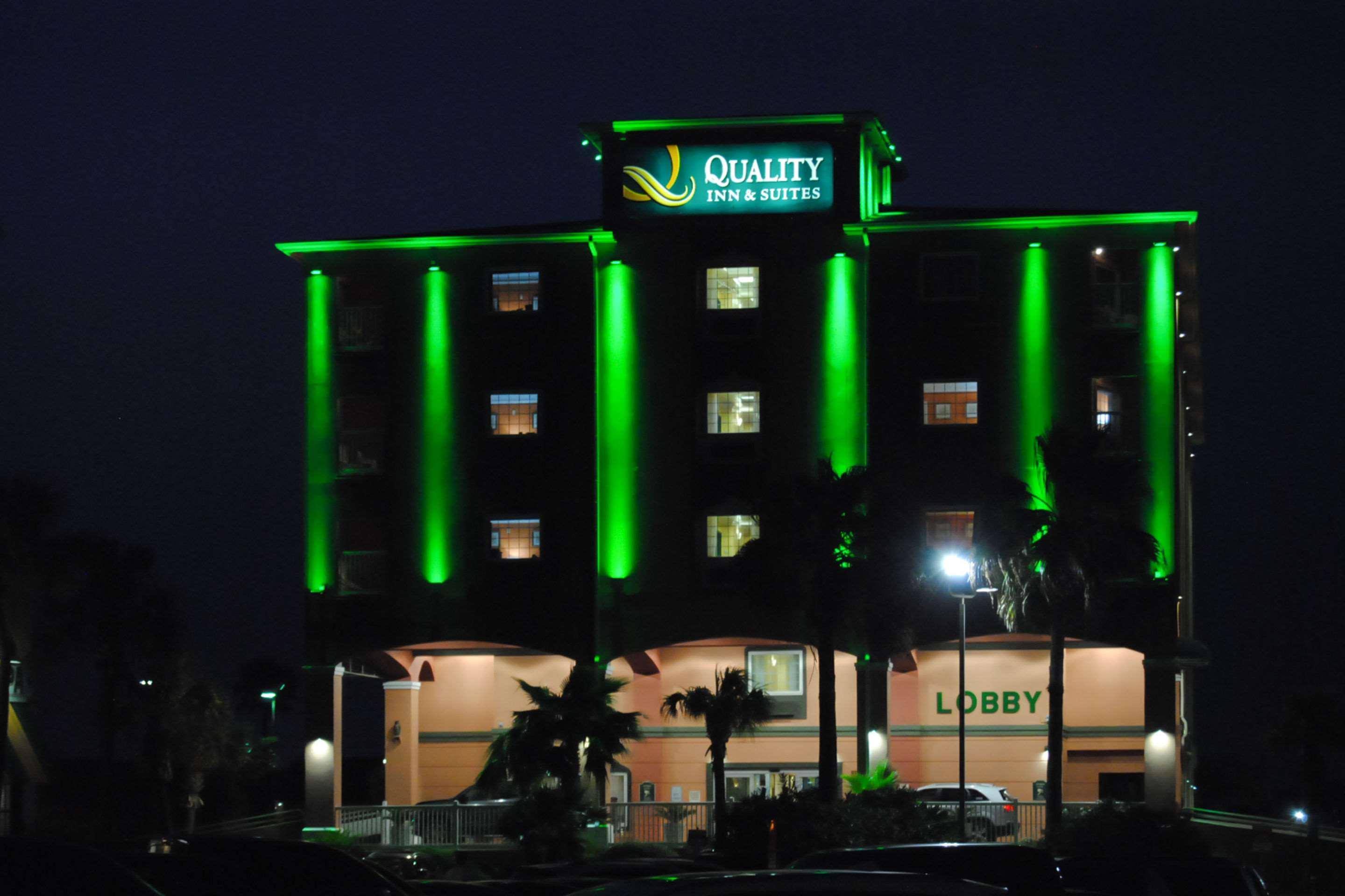 Quality Inn & Suites Galveston - Beachfront Buitenkant foto