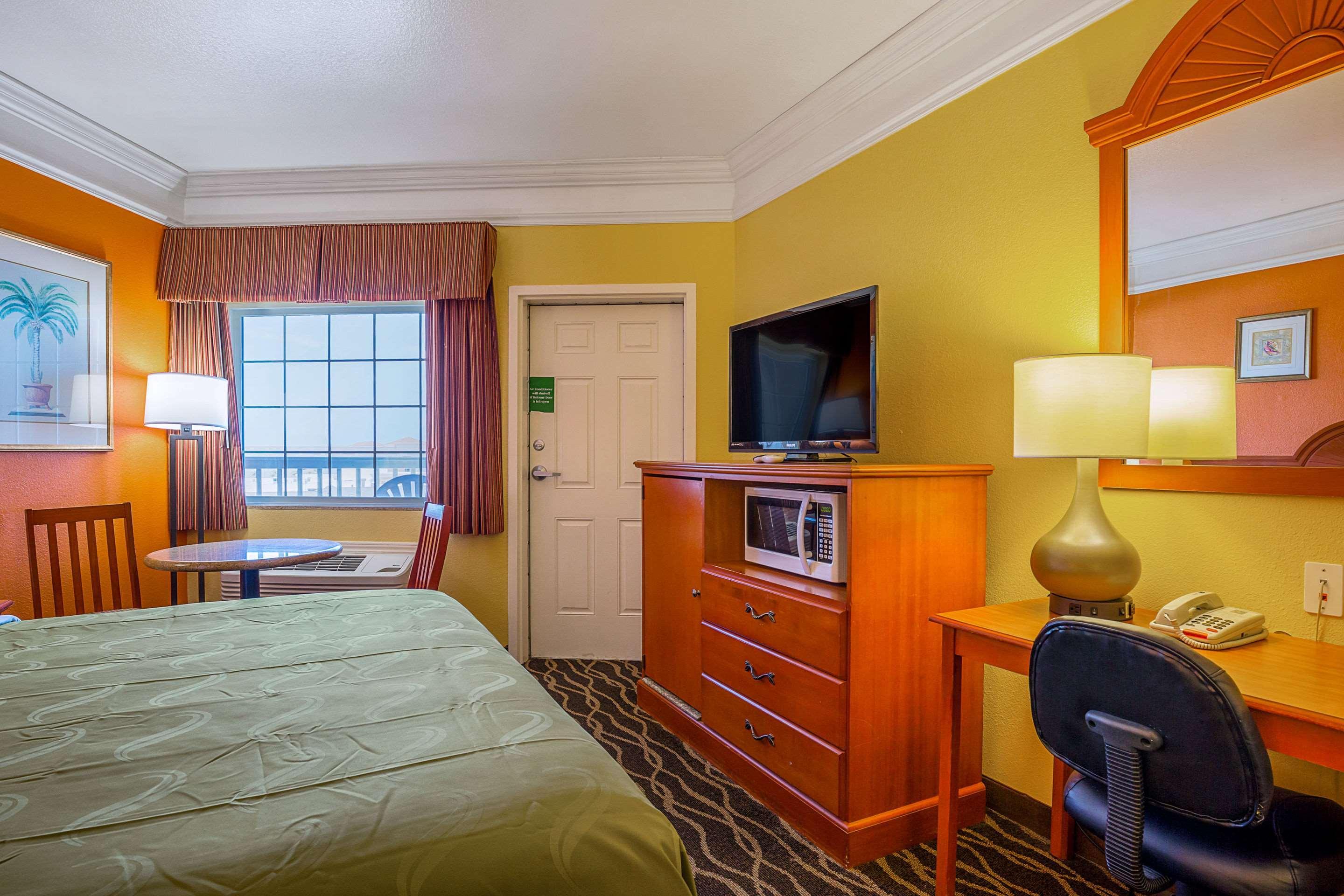 Quality Inn & Suites Galveston - Beachfront Buitenkant foto