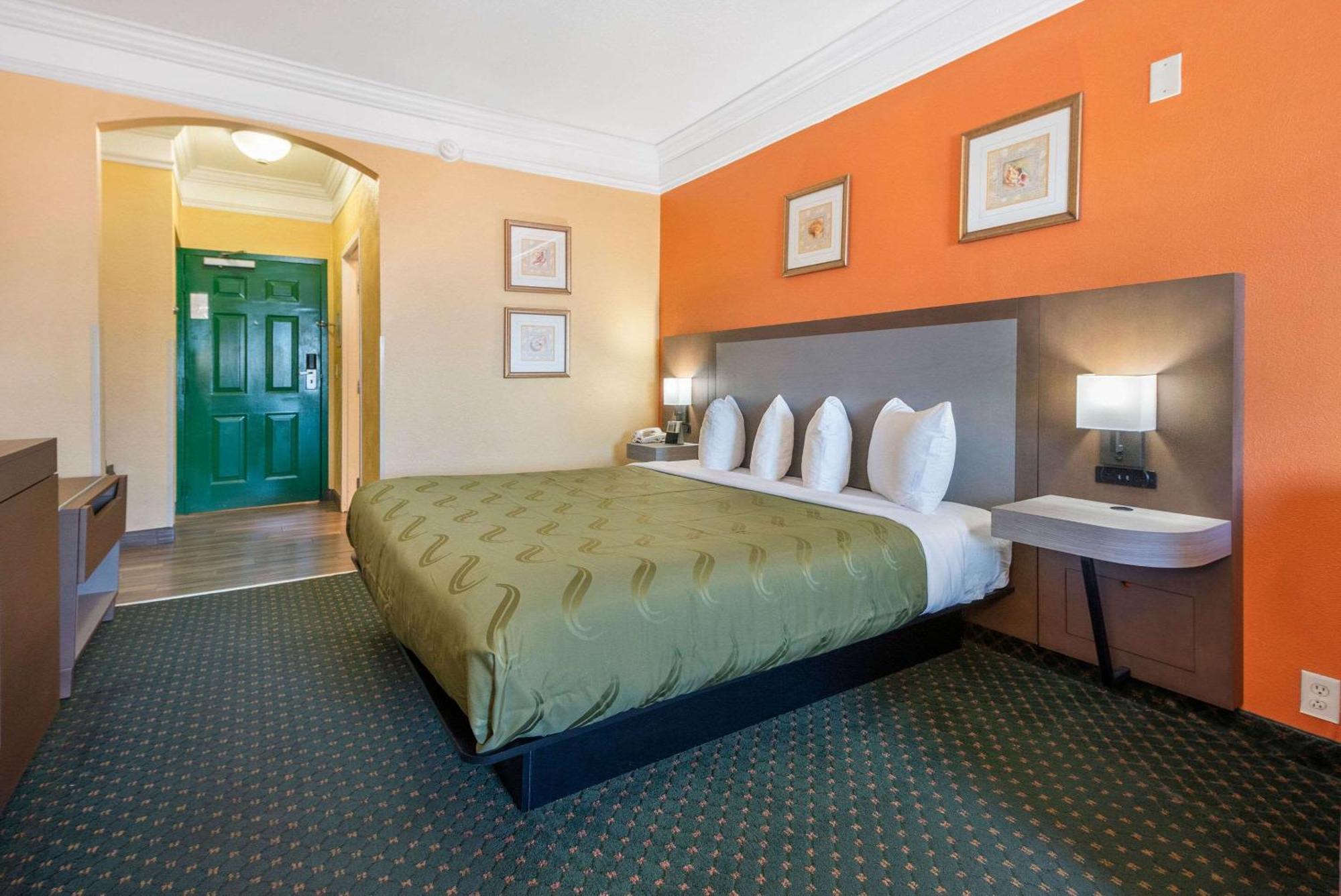 Quality Inn & Suites Galveston - Beachfront Buitenkant foto