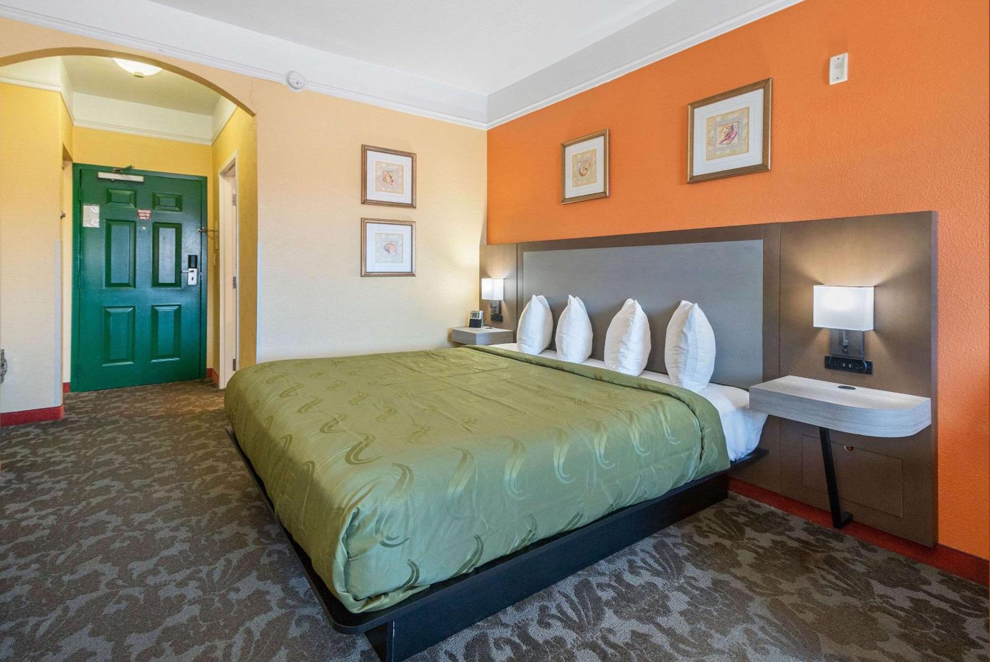 Quality Inn & Suites Galveston - Beachfront Buitenkant foto
